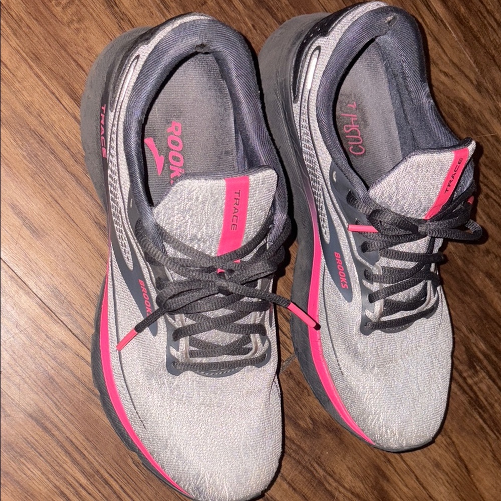 Brooks Women's Running Shoes - Gray and Pink